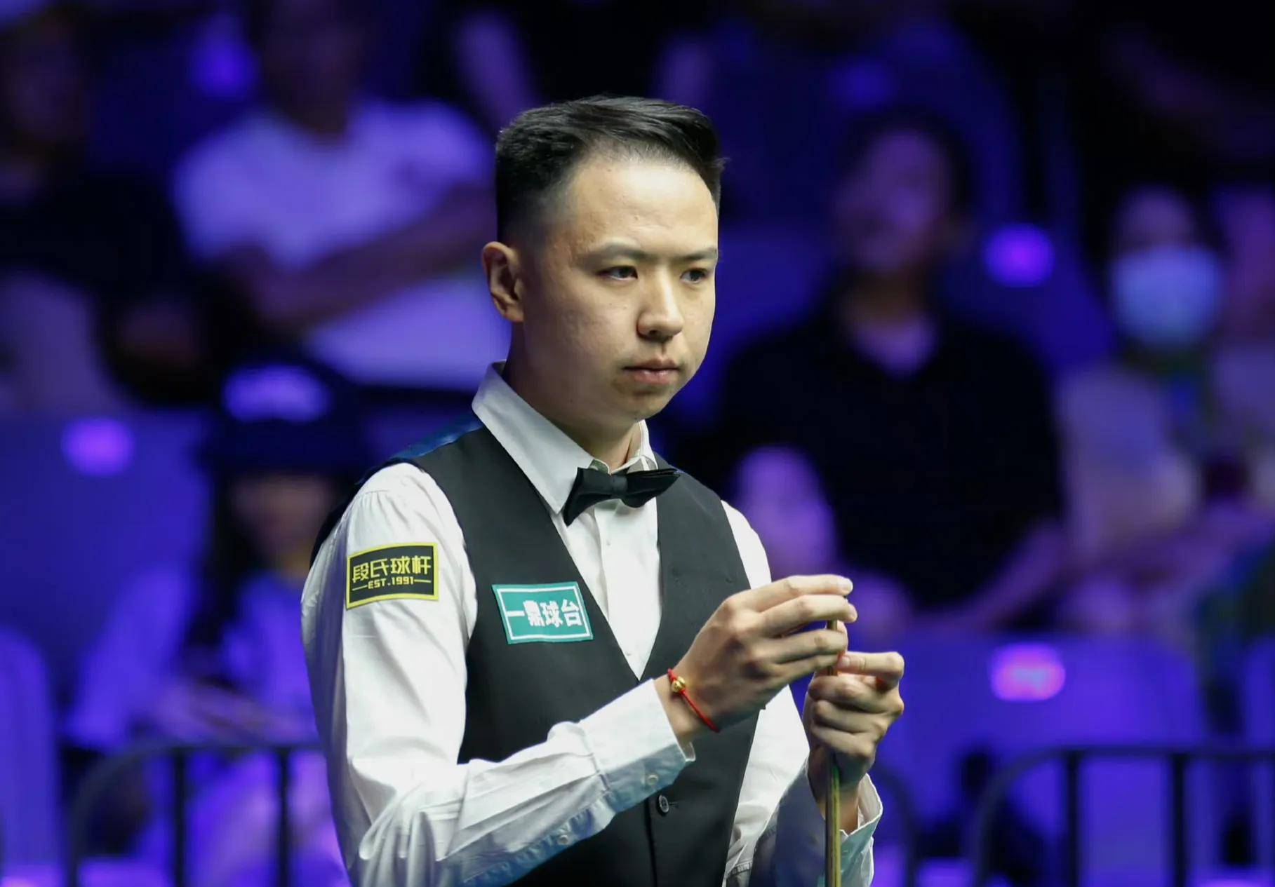 以及他与曼 以及他与曼